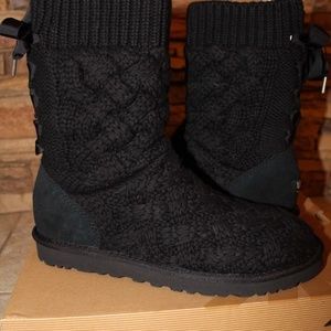 UGG Women's ISLA Sweater Boots BLACK